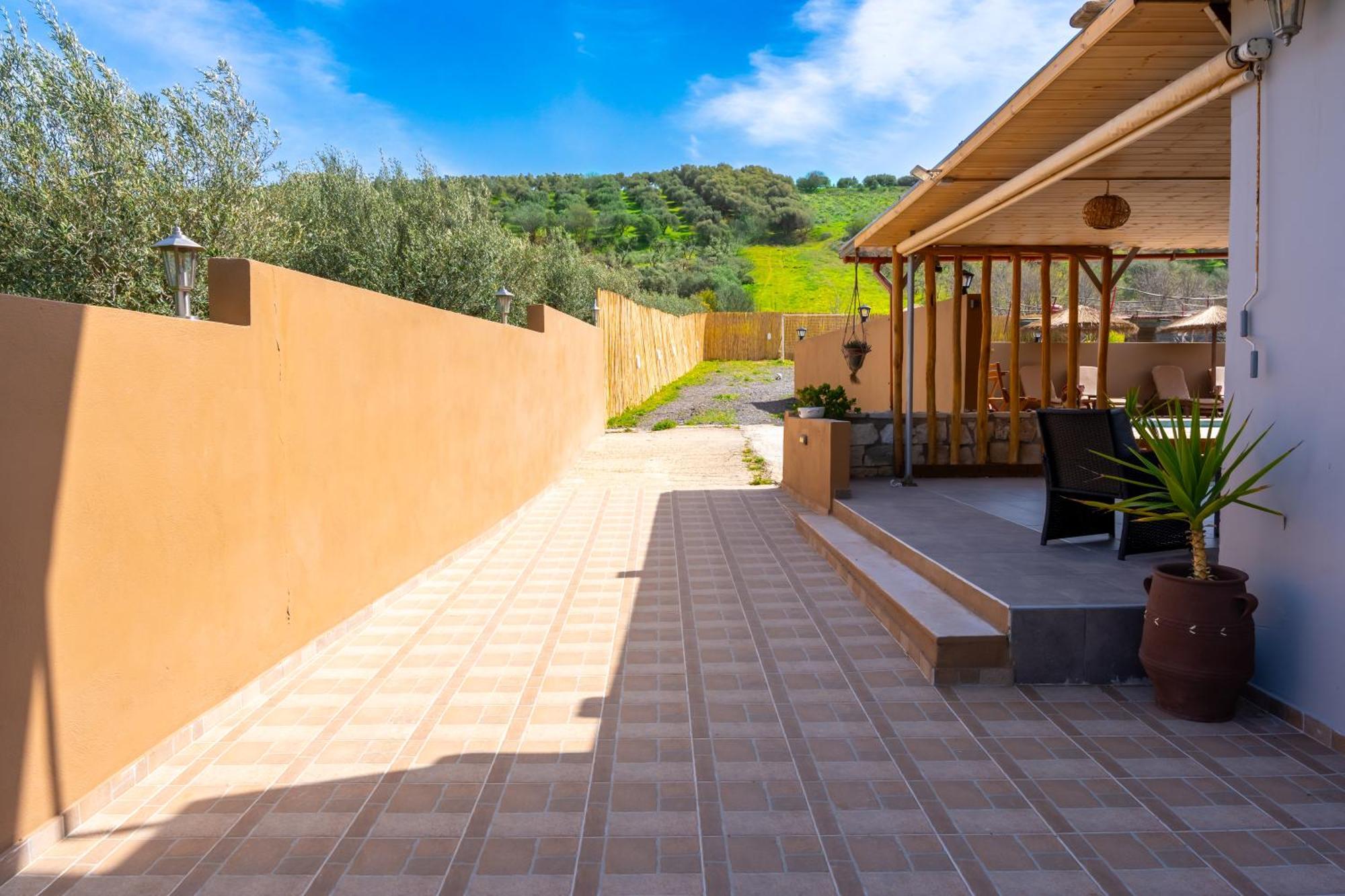 Countryhouse Villa With Pool & Private Parking Candia Esterno foto